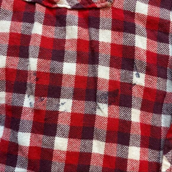 Roebuck & Co Red/White Plaid Flannel Button Down Shirt, Size Large - Picture 7 of 12